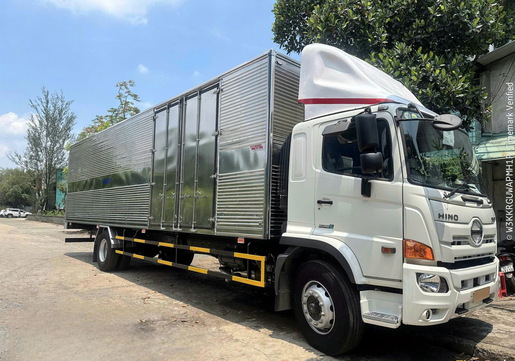 Hino FG Thùng Kín Inox dài 10m