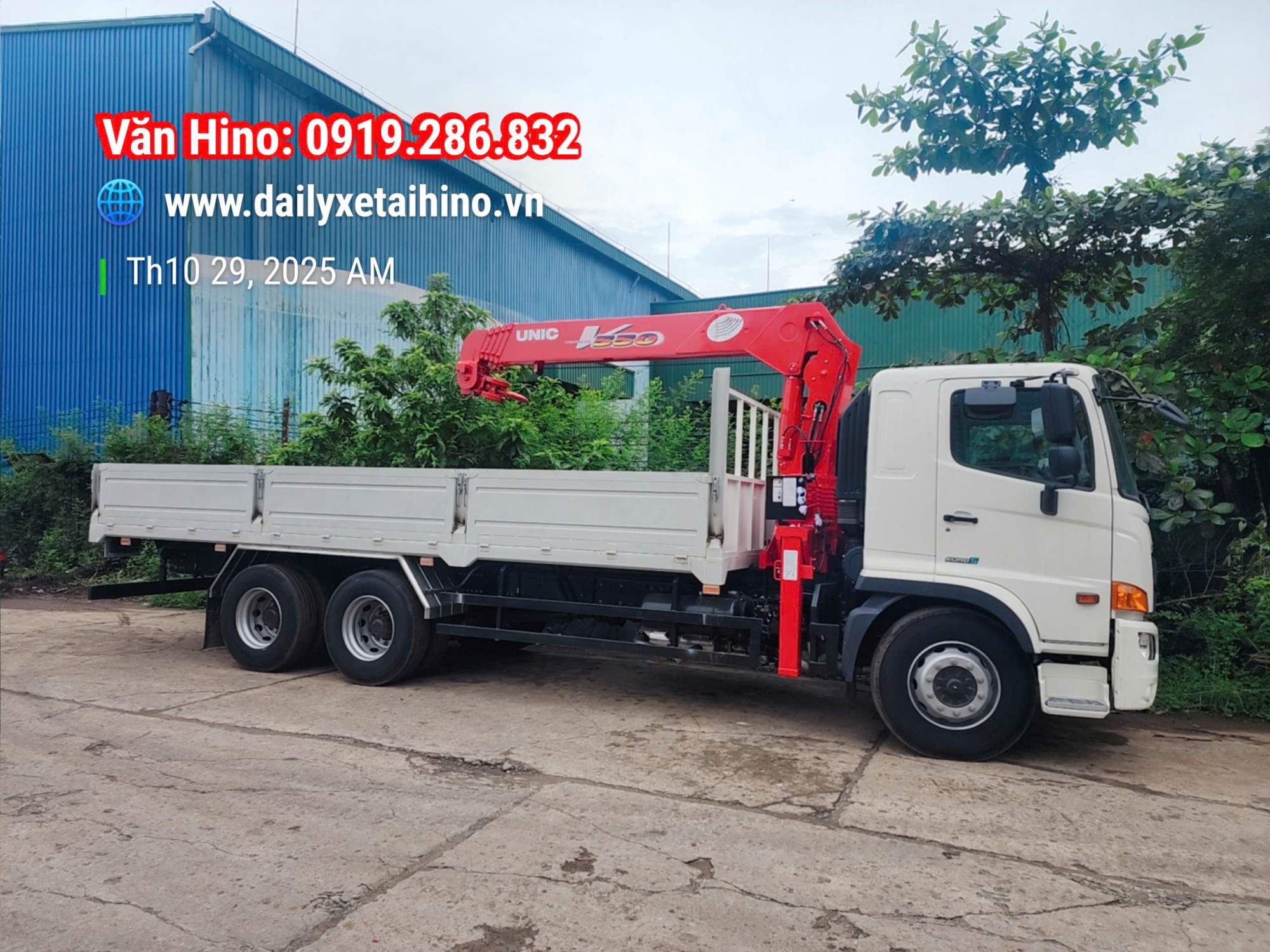 Xe Tải Cẩu Hino FL8JT8A lắp cẩu Unic 5 tấn 5 khúc