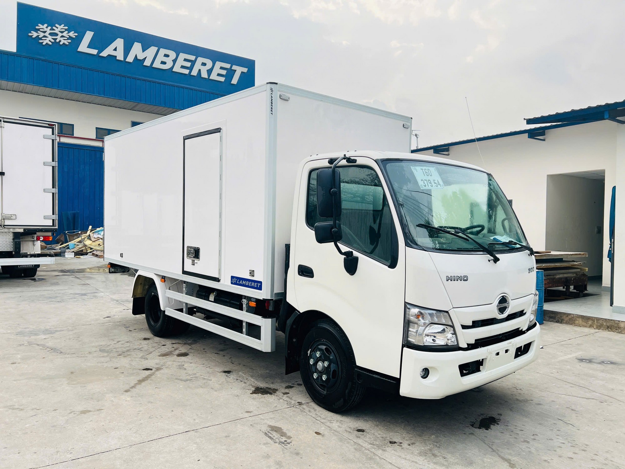 Hino 1,9 tấn Thùng Bảo Ôn