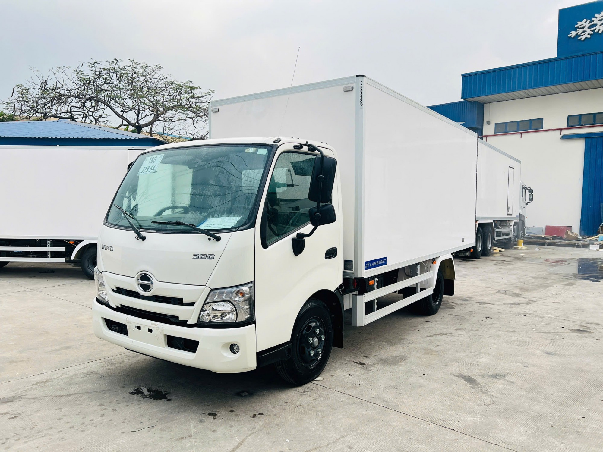 Hino 1,9 tấn Thùng Bảo Ôn